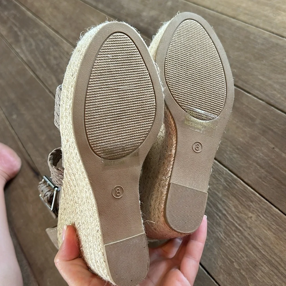New Charlotte Russe Wedge heels women’s size 8